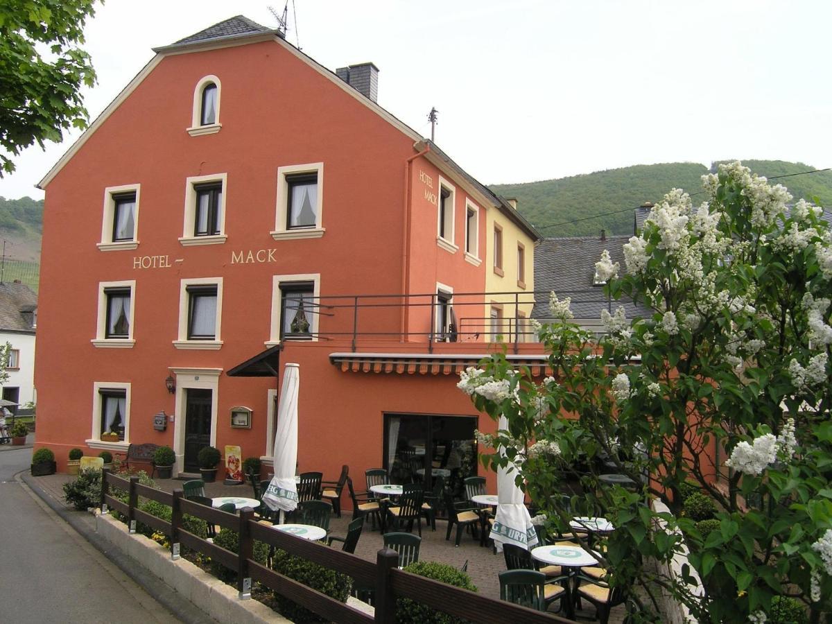 Gaestehaus Mack Hotel Trittenheim Buitenkant foto